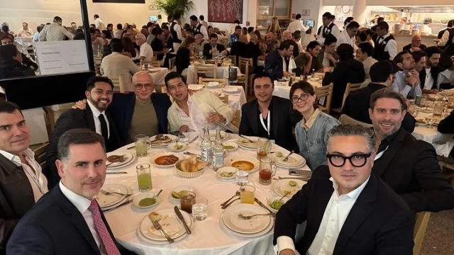 Un placer poder compartir momentos junto a colegas y poder compartir experiencias de nuestro trabajo en este congreso anual de cirugía plástica y Reconstructiva.