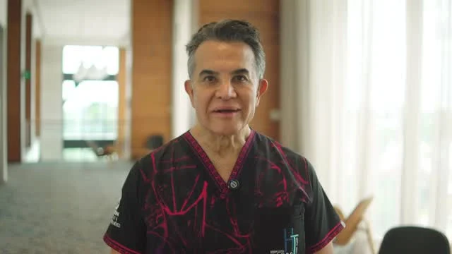 ✨ El Dr. Gustavo Gonzales Zaldivar nos comparte su experiencia en el 𝗛𝗮𝗻𝗱𝘀 𝗢𝗻 𝗧𝗿𝗮𝗶𝗻𝗶𝗻𝗴 𝗥𝗶𝗻𝗼𝗽𝗹𝗮𝘀𝘁𝗶𝗮 𝗯𝘆 𝗠𝗮𝗻𝘂𝗲𝗹 𝗙𝗮𝗷𝗮𝗿𝗱𝗼, 8va edición.

Un espacio de aprendizaje único, donde la práctica y la experiencia hacen la diferencia.

#rinoplastia #handsontraining #handsontrainingrinoplastia